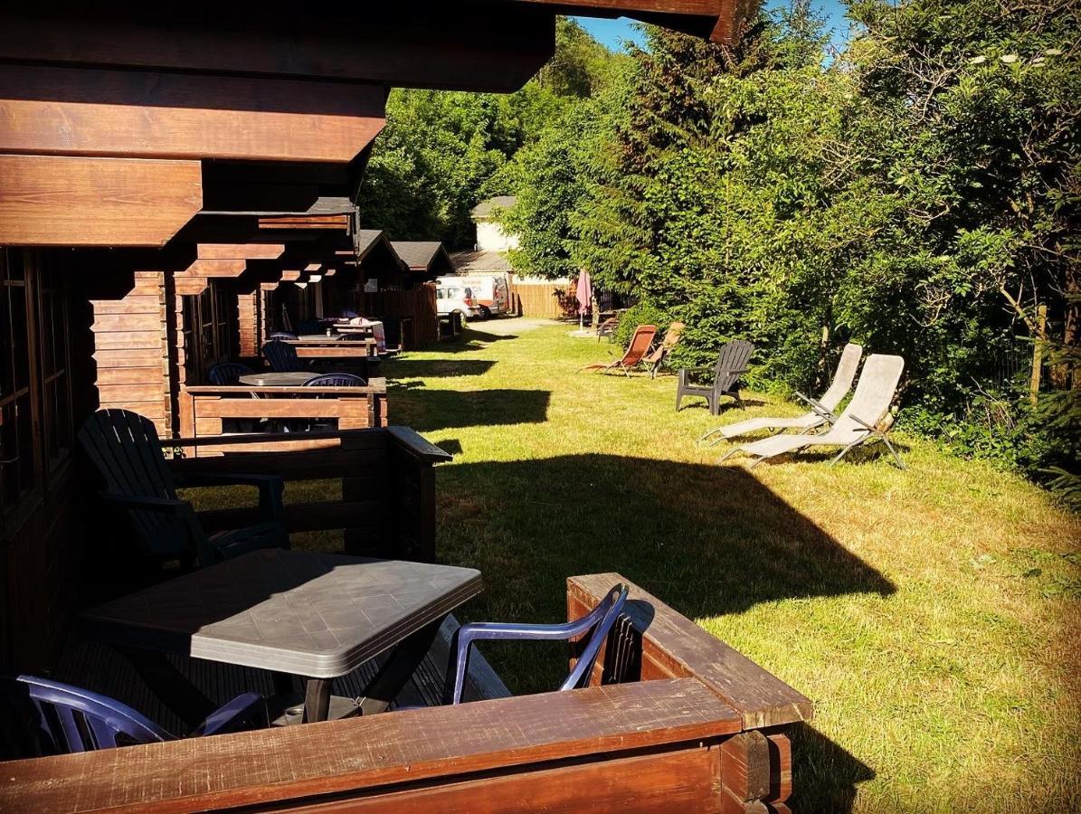 "Le Maloya" Chalets Independants -Chambre Balneo - Relais Motards Lacaune Exterior foto