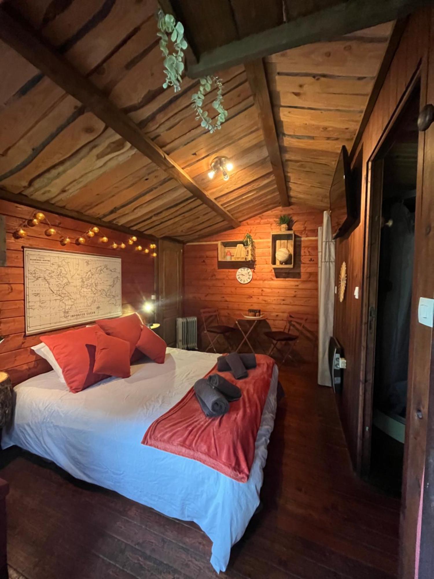 "Le Maloya" Chalets Independants -Chambre Balneo - Relais Motards Lacaune Exterior foto