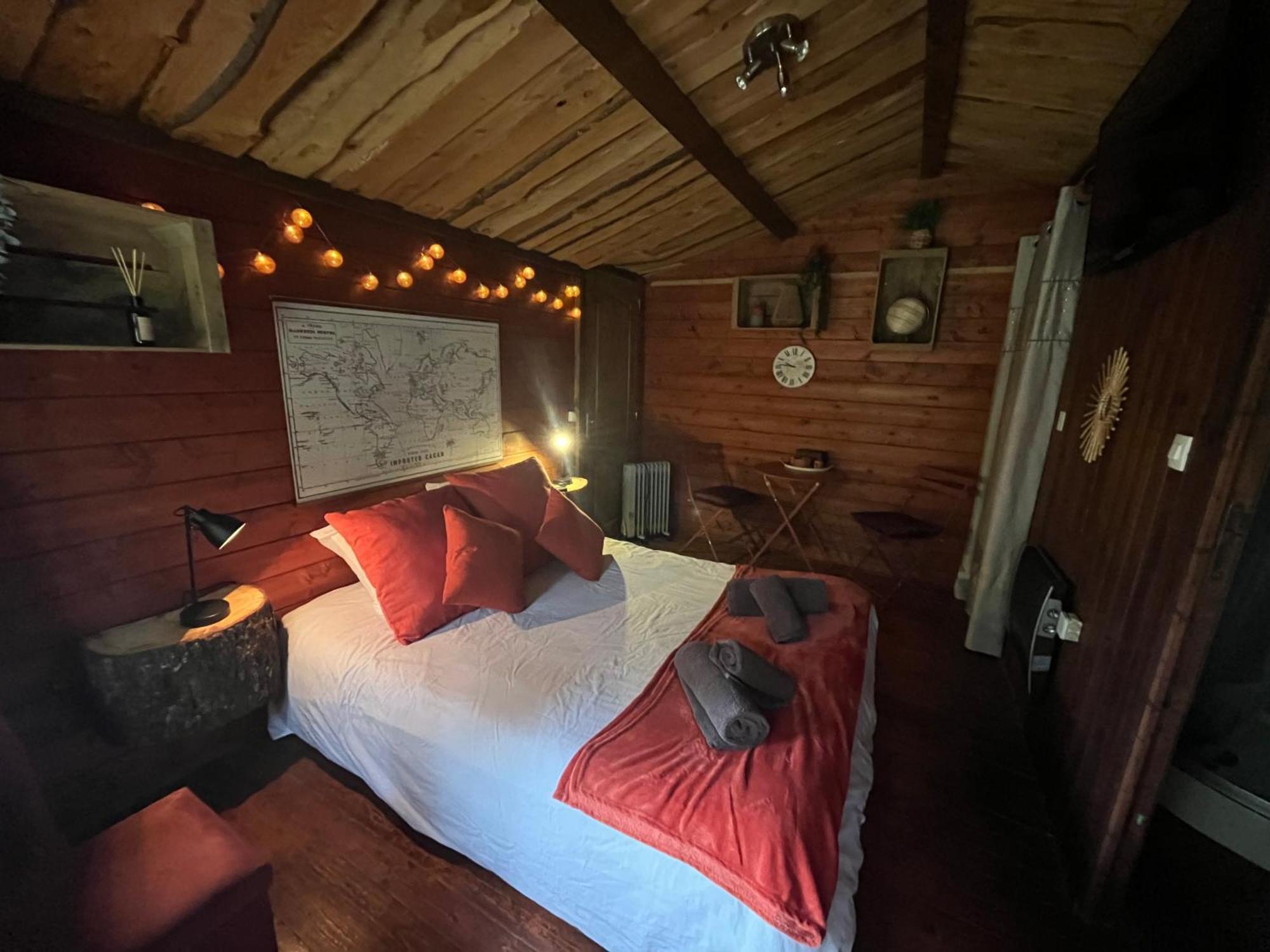 "Le Maloya" Chalets Independants -Chambre Balneo - Relais Motards Lacaune Exterior foto